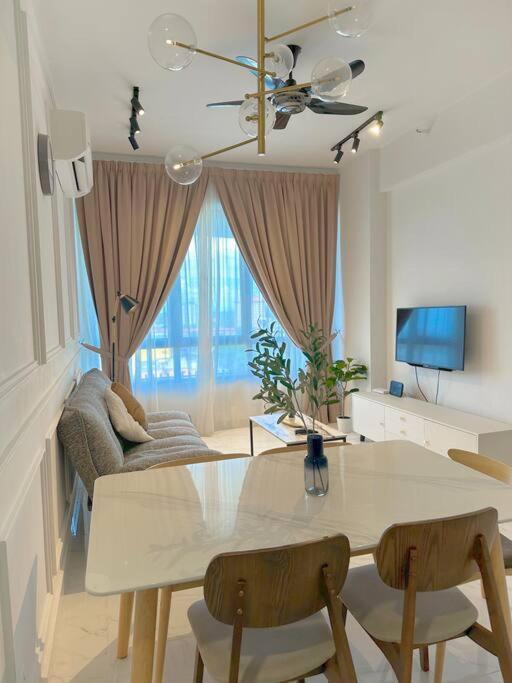 Netflix Two Bedroom Troika Kota Bharu Homestay 118 外观 照片